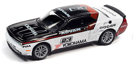 オートワールド 1/64 2019 ダッジ チャレンジャー SRT ヘルキャット YOKOHAMA ADVAN ホワイト／ブラック ※並行輸入品