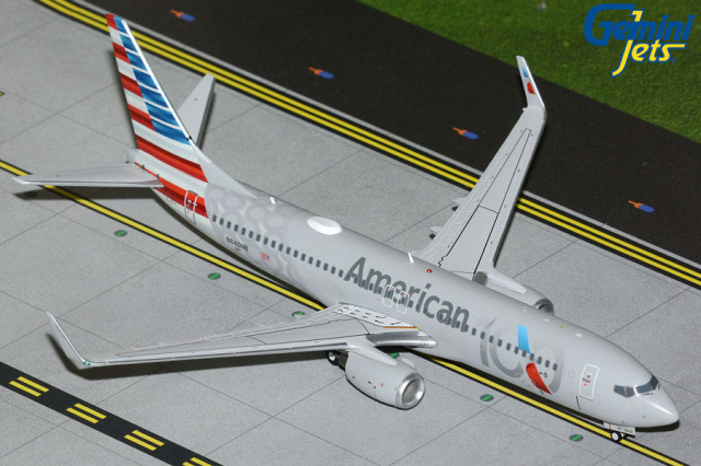 [予約]Gemini Jets 1/200 (ダイキャスト製) 737-800W アメリカン航空 100周年記念塗装 N840NN