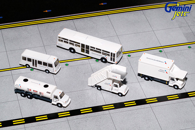 Gemini Jets 1/200 アメリカン航空 空港サービス車両、トラックセット