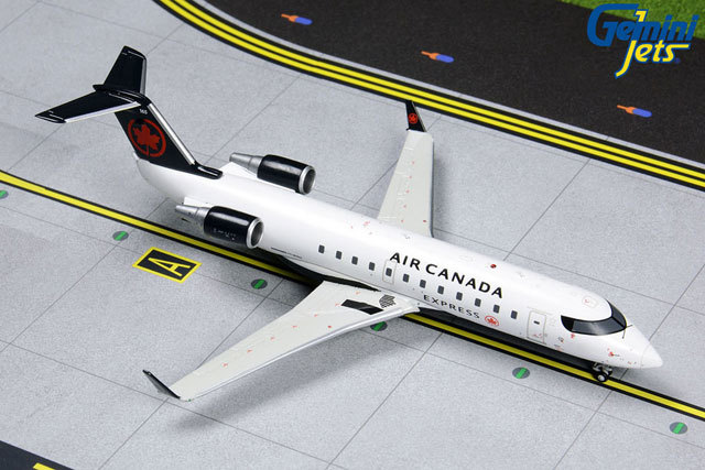 Gemini Jets 1/200 (ダイキャスト製) CRJ200 エアカナダエクスプレス C-FIJA