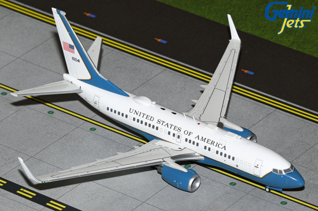 Gemini Jets 1/200 (ダイキャスト製) C-40B (737-700) アメリカ空軍 01-0041