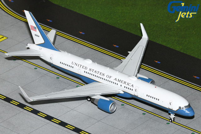 Gemini Jets 1/200 (ダイキャスト製) C-32A アメリカ空軍 アンド