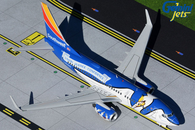 B737-700　1/200　航空機模型 サウスウェスト航空 飛行機 模型 1/200 航空機 B737-700 サウスウェスト航空