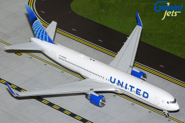 Gemini Jets 1/200 (ダイキャスト製) 767-300ER(W) ユナイテッド航空 N670UA