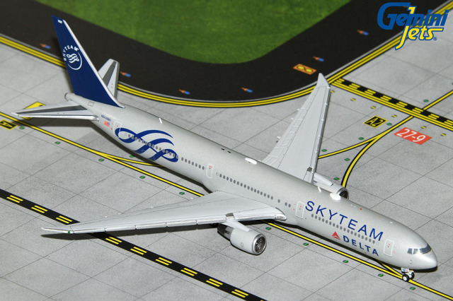 Gemini Jets 1/400 (ダイキャスト製) 767-400ER デルタ航空 "Skyteam" N844MH