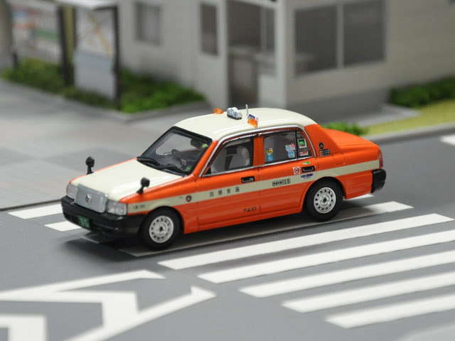 GULLIVER64 (ガリバー64) 1/64 (ダイキャスト製) 京急交通　クラウンコンフォート