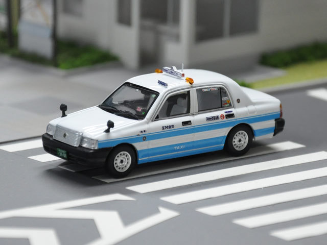 GULLIVER64 (ガリバー64) 1/64 (ダイキャスト製) EM自交無線　クラウンコンフォート