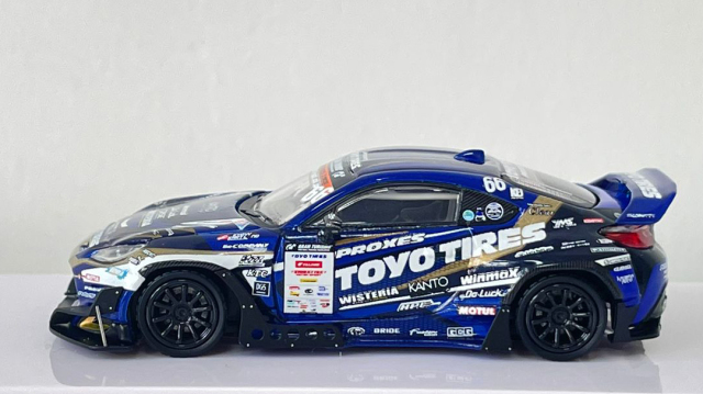 GULLIVER64 (ガリバー64) 1/64 (ダイキャスト製) GR86 Team Toyo Tires