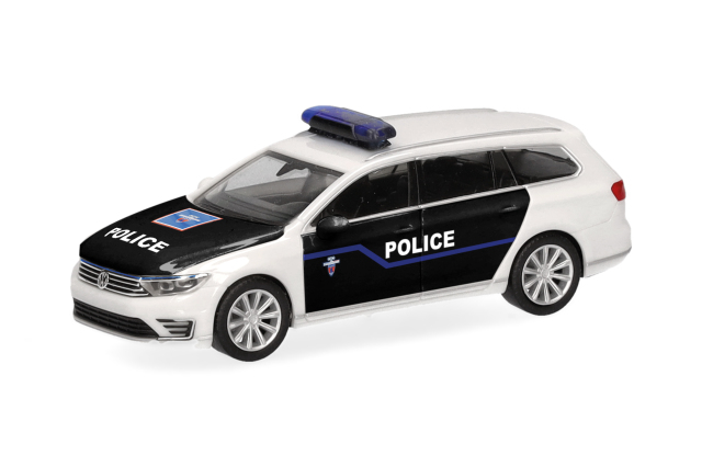 [予約]herpa Cars&Trucks 1/87 (プラスチック製) フォルクスワーゲン パサート  ヴァリアント GTE  "パリ警察"