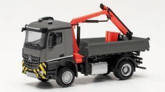 herpa Cars&Trucks 1/87 メルセデスベンツ アロクス M 3-way ダンプトラック クレーン付 グレー/イエロー