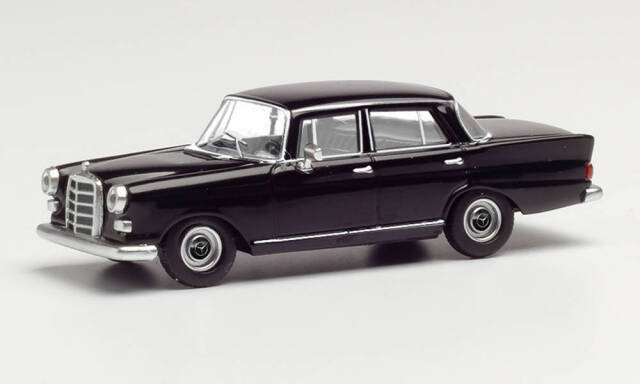 herpa Cars&Trucks 1/87 メルセデスベンツ 200 フィンテール ブラック