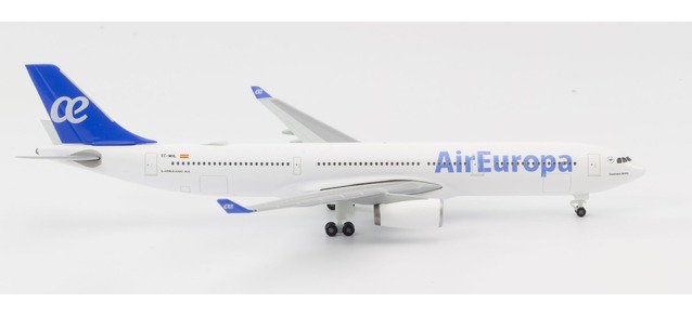 herpa wings 1/500 (ダイキャスト製) A330-300 エアヨーロッパ "Francisca Acera" EC-MHL