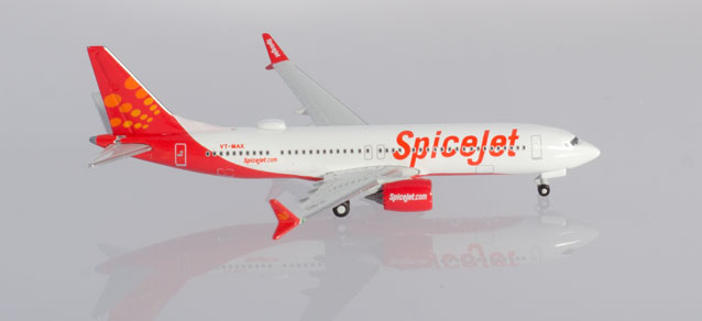 herpa wings 1/500 (ダイキャスト製) 737 Max 8 スパイスジェット "King Chilli" VT-MAX