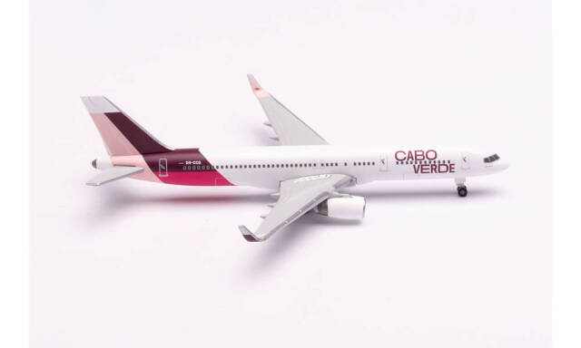 herpa wings 1/500 (ダイキャスト製) 757-200 TACVカーボ・ベルデ・エアラインズ "Ba?a de Tarrafal" D4-CCG Island of Santiago colors