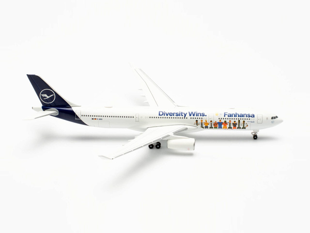 herpa wings 1/500 (ダイキャスト製) A330-300 ルフトハンザ航空 “Fanhansa - Diversity Wins” D-AIKQ