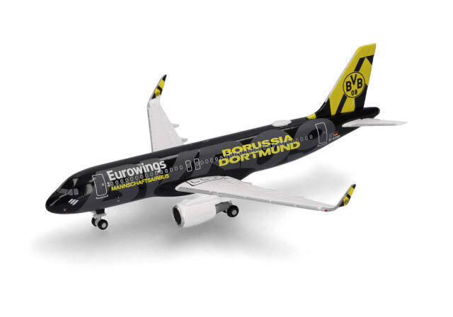 herpa wings 1/500 (ダイキャスト製) A320 ユーロウイングス "BVB Mannschaftsairbus" D-AEWM