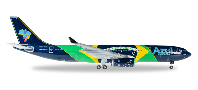 herpa wings 1/200 A330-200 アズール航空 "Brazilian Flag"