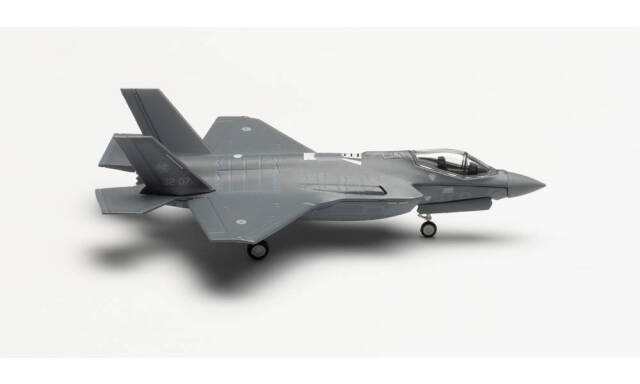 herpa 1/200 航空自衛隊 F-35A herpa wings 1/200 (ダイキャスト製) F-35A Lightning II 航空