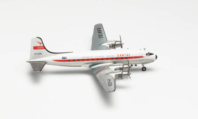herpa wings 1/200 DC-4 カンタス航空 VH-EDB “Norfolk Trader“