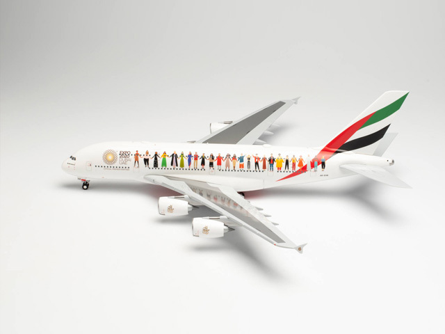 herpa wings 1/200 (プラスチック製) A380 エミレーツ “Year of