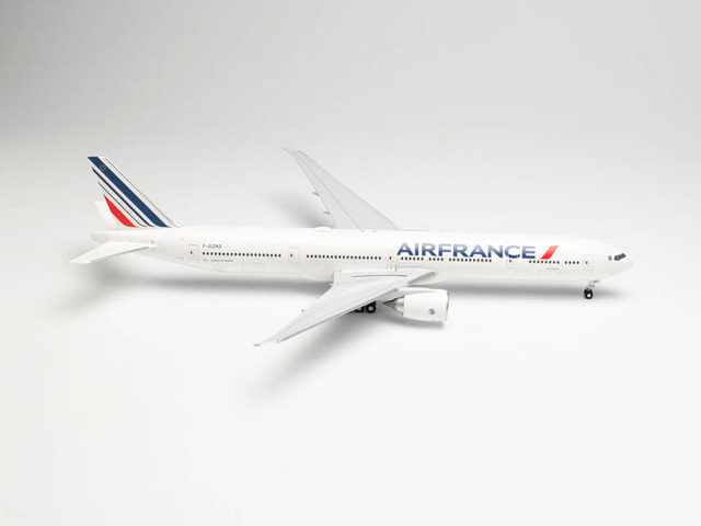herpa wings 1/200 777-300ER エールフランス New Color F-GZND “La Rochelle”