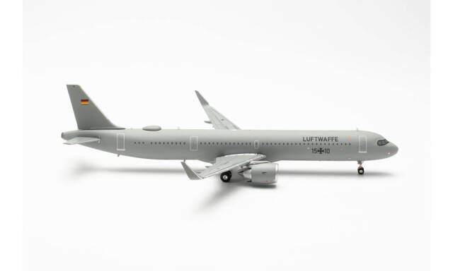 herpa wings 1/200 (プラスチック製) A321LR ドイツ空軍 Flugbereitschaft 15+10