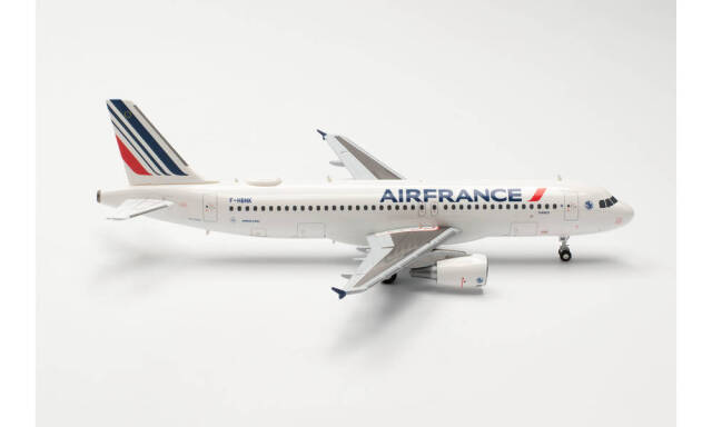 herpa wings 1/200 (プラスチック製) A320 エールフランス航空 “Tarbes” 2021年塗装 F-HBNK 