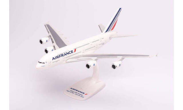 herpa wings 1/250 (プラスチック製) A380-800 エールフランス F-HPJH