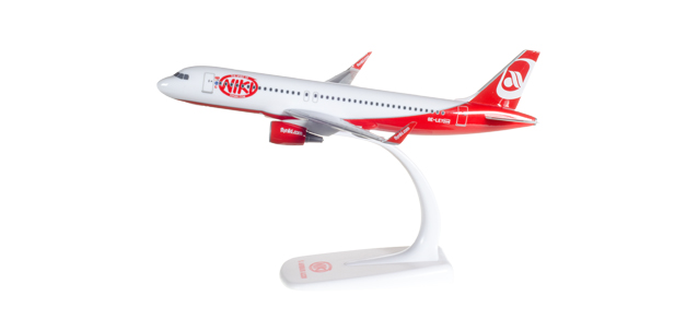 herpa wings 1/200 (プラスチック製) A320 ニキ航空 ※スナップフィット