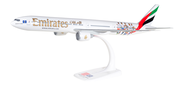 herpa wings 1/200 (プラスチック製) 777-300ER エミレーツ航空 "Hamburger SV" A6-EPS ※スナップフィット