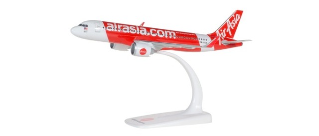 herpa wings 1/200 (プラスチック製) A320neo エアアジア 9M-AGB ※スナップフィット