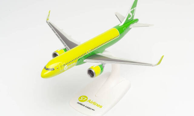 herpa wings 1/200 (プラスチック製) A320neo S7航空 VP-BWT ※スナップフィット