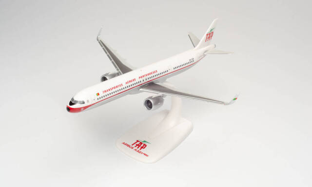 herpa wings 1/200 (プラスチック製) TAP Air Portugal Airbus A321neo - Retro 75th anniversary colors CS-TJR ※スナップフィット
