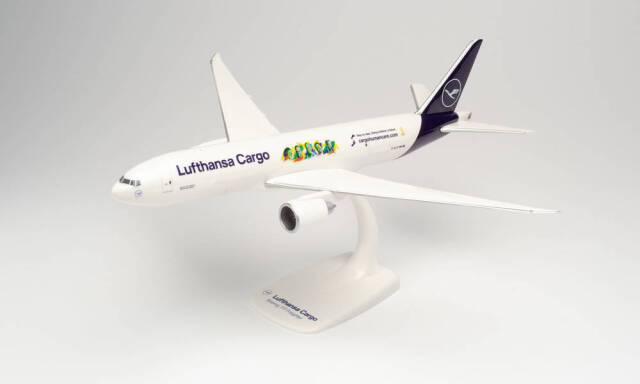 herpa wings 1/200 (プラスチック製) 777F ルフトハンザカーゴ D-ALFI “Cargo Human Care” “Buenos D?as M?xico” ※スナップフィット
