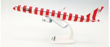 herpa wings 1/200 (プラスチック製) 757-300 コンドル航空 “Passion” 2022年塗装 D-ABOB ※スナップフィット