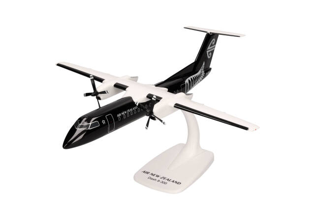 herpa wings 1/100 (プラスチック製) DHC-8-300 ニュージーランド航空 All black livery ZK-NEM ※スナップフィット