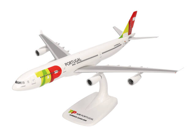 herpa wings 1/200 (プラスチック製) A340-300 TAPポルトガル航空 "D. João de Castro" CS-TOB ※スナップフィット