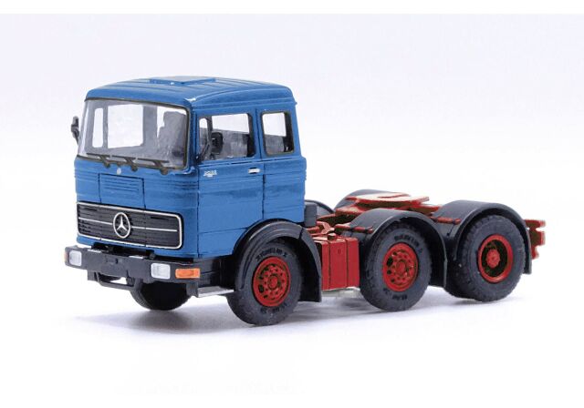 herpa Cars&Trucks 1/87 メルセデスベンツ LPS 2032 トラクター 3軸 ブルー