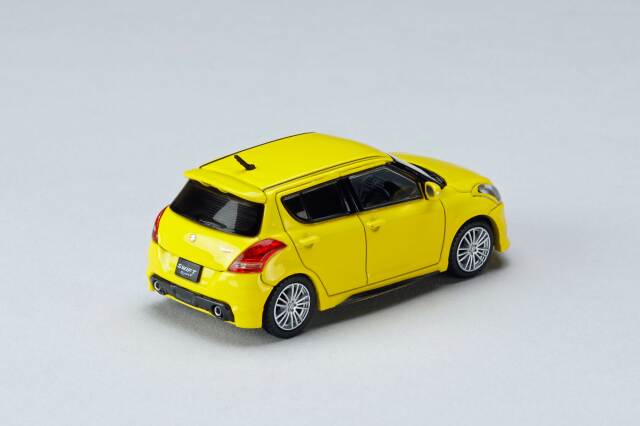 ホビージャパン 1/64 (ダイキャスト製) スズキ スイフトスポーツ