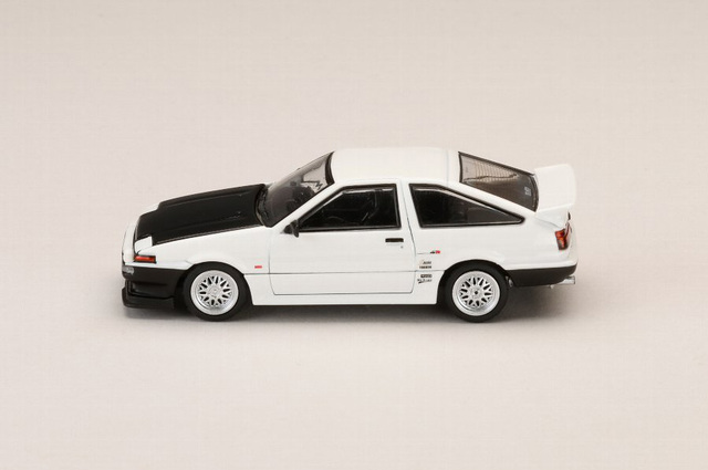 ホビージャパン 1/64 (ダイキャスト製) トヨタスプリンタートレノ