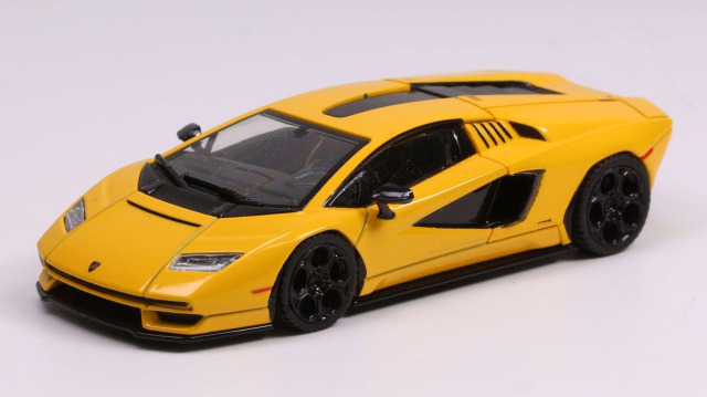 HUNG HING TOYS 1/64 ランボルギーニ・カウンタック LPI 800-4 (Giallo Countach)