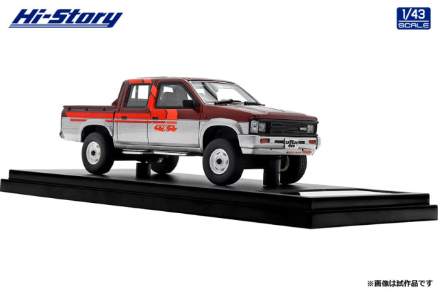 1/43 日産ダットサン 4WD ダブルキャブAD 1985 レッドM/シルバー 1/43 日産ダットサン 4WD ダブルキャブAD 1985 レッドM/シルバー