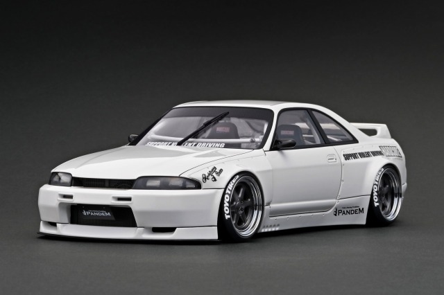 ignition model（イグニッションモデル） 1/18 PANDEM GT-R (BCNR33 