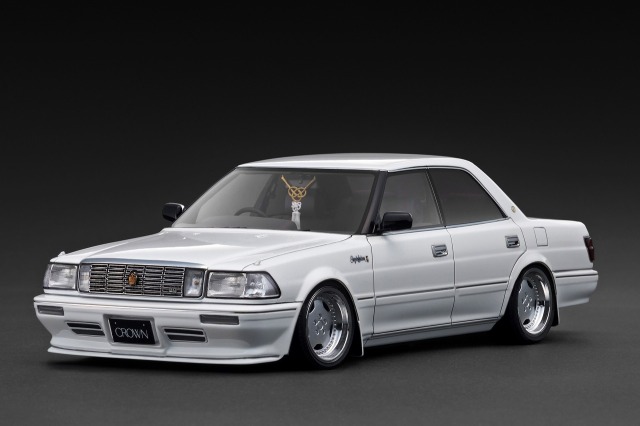ignition model(イグニッションモデル) 1/18 (レジン製) TOYOTA CROWN Royal Saloon G (130) White