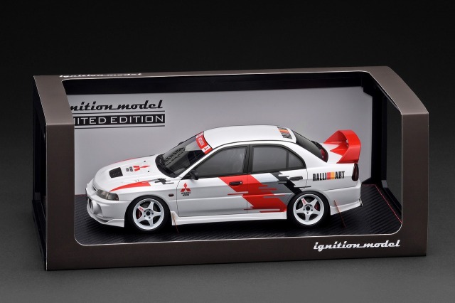 1:18 Mitsubishi Lancer Evolution IVミニカー ignition model(イグニッションモデル) 1/18 (レジン製