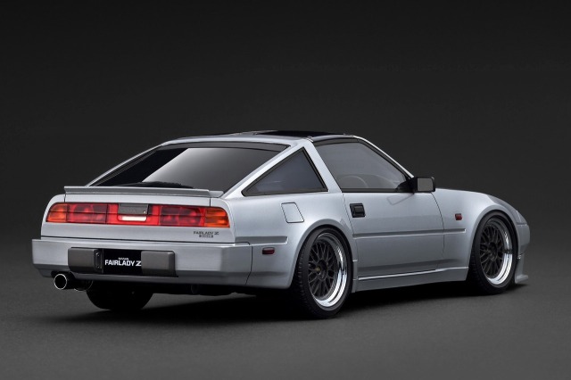 ignition model(イグニッションモデル) 1/18 (レジン製) NISSAN