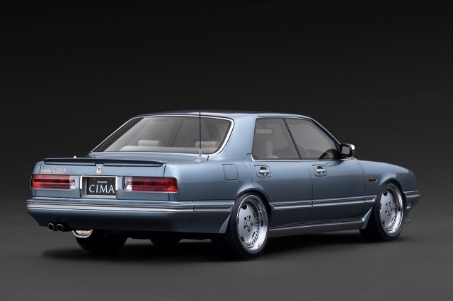 ignition model(イグニッションモデル) 1/18 (レジン製) NISSAN GLORIA