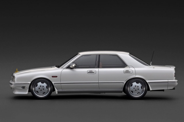 ignition model(イグニッションモデル) 1/18 (レジン製) NISSAN