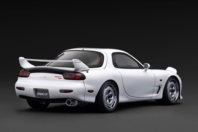 ignition model(イグニッションモデル) 1/18 (レジン製) Mazda RX-7
