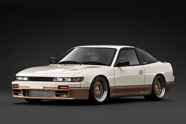 [予約]ignition model(イグニッションモデル) 1/18 (レジン製) Nissan Sileighty White/Gold  